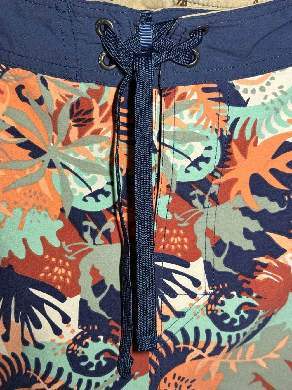 Patagonia Wavefarer Board Shorts Wild Waratah Celadon Men 36  Surf Swim